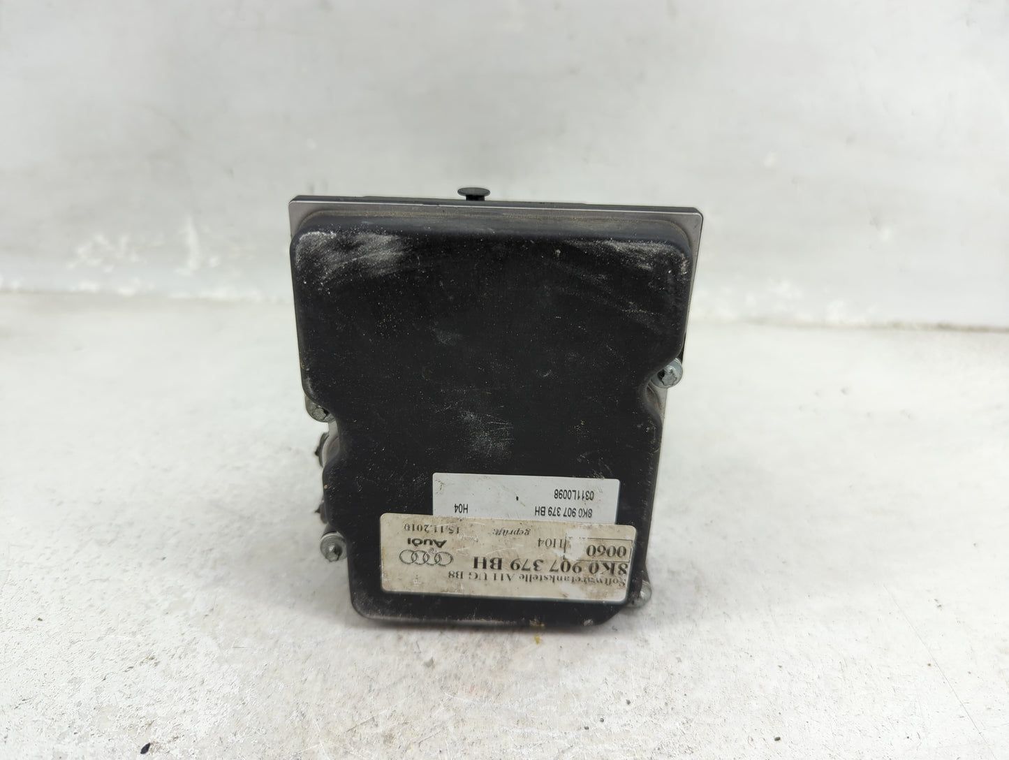 2010-2012 Audi A4 ABS Pump Control Module Replacement P/N:8K0 907 379 BH Fits Fits 2010 2011 2012 OEM Used Auto Parts - Oemu