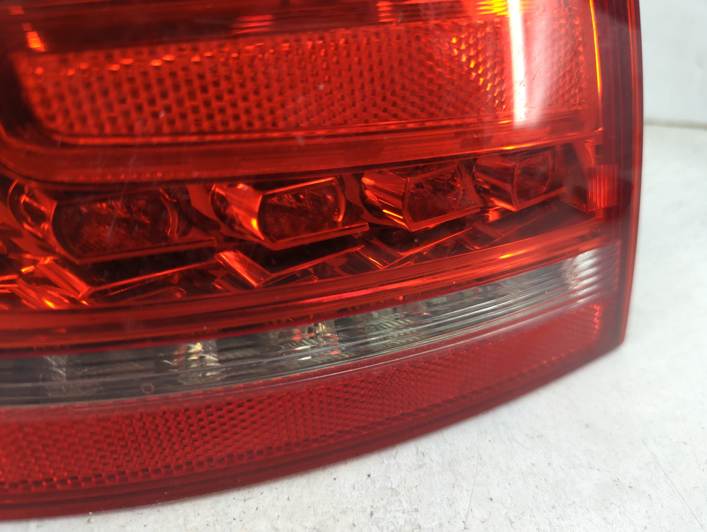 2010-2012 Audi A4 Tail Light Assembly Driver Left OEM P/N:SM043TLPL316 Fits Fits 2010 2011 2012 OEM Used Auto Parts - Oemuse