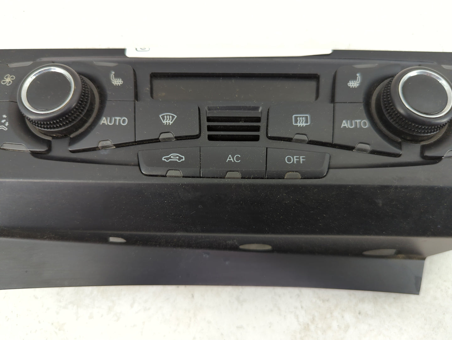 2009-2012 Audi A4 Climate Control Module Temperature AC/Heater Replacement P/N:8T1 820 043 AQ Fits OEM Used Auto Parts - Oem