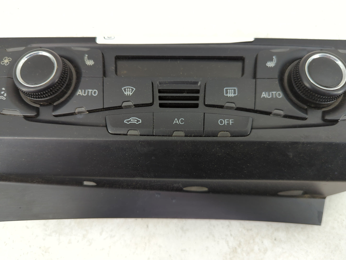 2009-2012 Audi A4 Climate Control Module Temperature AC/Heater Replacement P/N:8T1 820 043 AQ Fits OEM Used Auto Parts - Oem