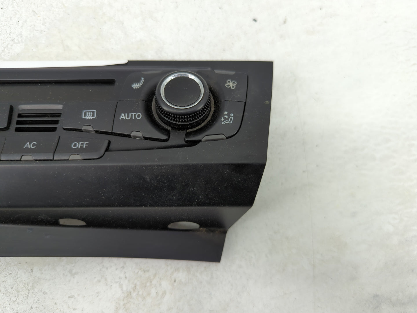 2009-2012 Audi A4 Climate Control Module Temperature AC/Heater Replacement P/N:8T1 820 043 AQ Fits OEM Used Auto Parts - Oem