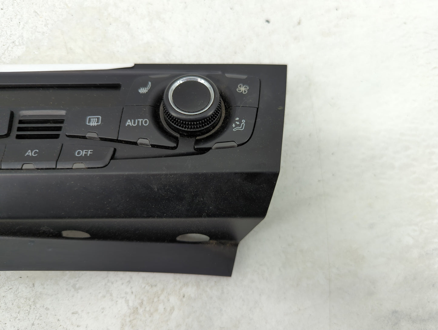 2009-2012 Audi A4 Climate Control Module Temperature AC/Heater Replacement P/N:8T1 820 043 AQ Fits OEM Used Auto Parts - Oem