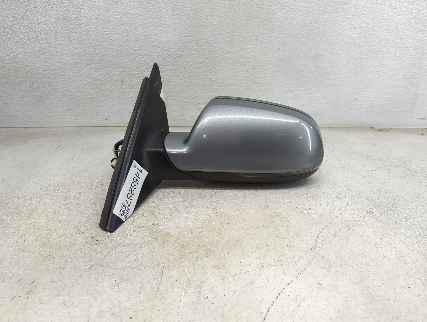 2010-2016 Audi A4 Passenger Side View Mirror - Right Door Mirror OEM Used - Oemusedautoparts1.com