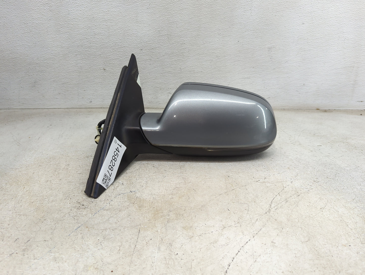 2010-2016 Audi A4 Passenger Side View Mirror - Right Door Mirror OEM Used - Oemusedautoparts1.com