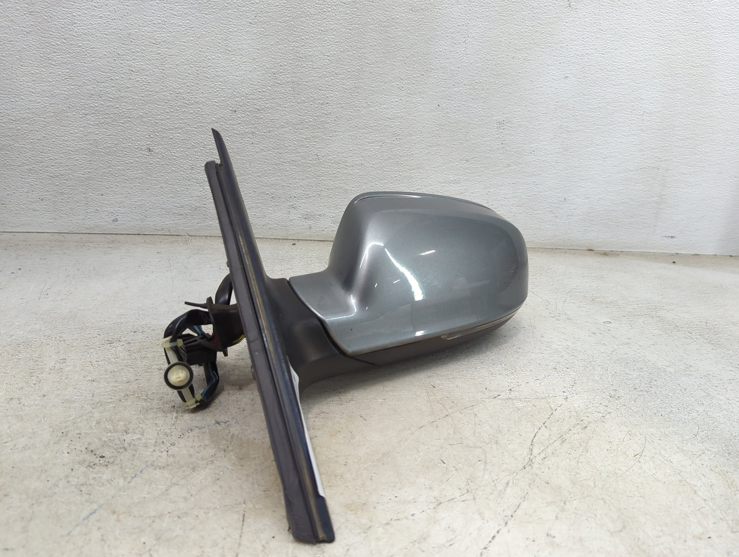 2010-2016 Audi A4 Passenger Side View Mirror - Right Door Mirror OEM Used - Oemusedautoparts1.com