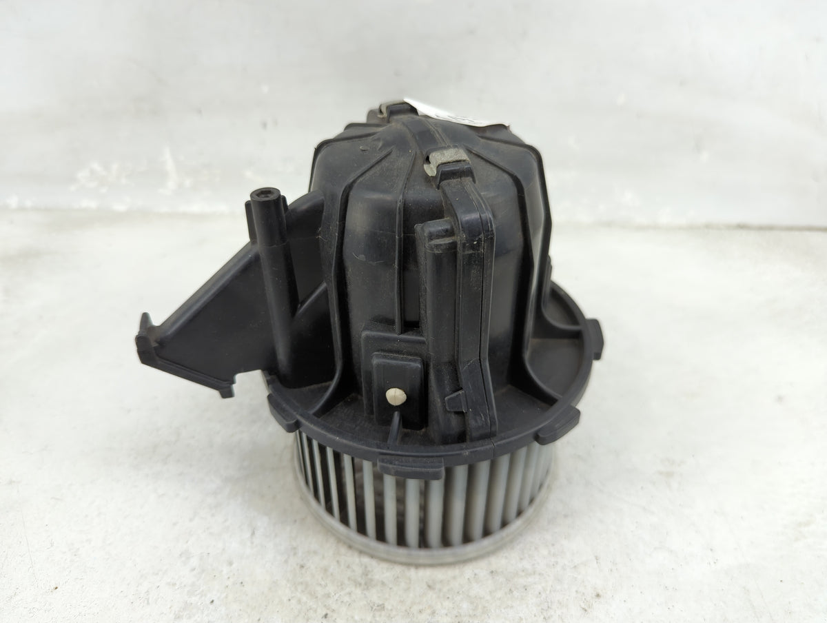 2009-2012 Audi A4 Heater AC Blower Motor P/N:8K0820521B K5909008, CZ2468106932, F011500024 Fits Fits 2008 2009 2010 2011 201
