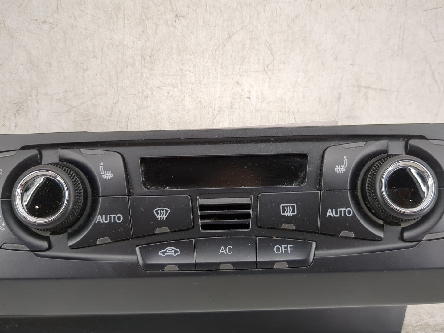 2009-2012 Audi A4 Climate Control Module Temperature AC/Heater Replacement P/N:8T1 820 043 AQ Fits OEM Used Auto Parts - Oem
