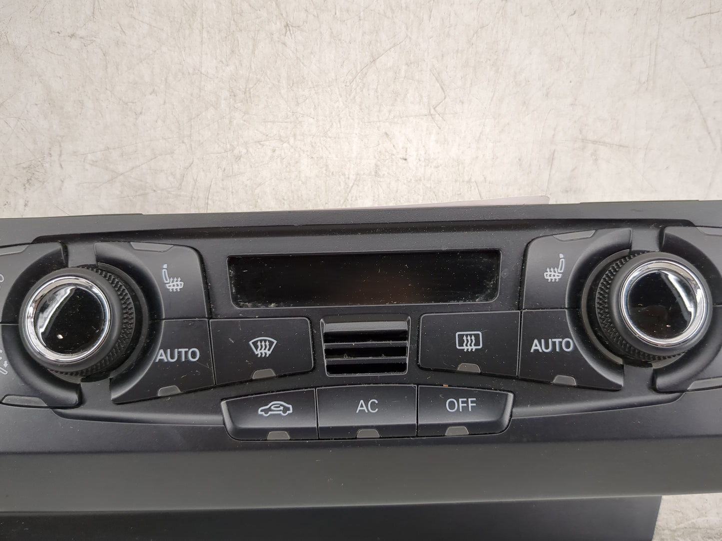 2009-2012 Audi A4 Climate Control Module Temperature AC/Heater Replacement P/N:8T1 820 043 AQ Fits OEM Used Auto Parts - Oem