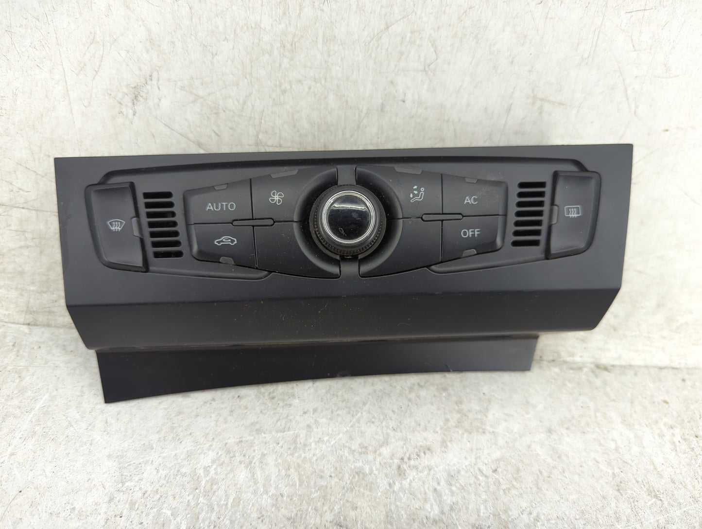 2009-2012 Audi A4 Climate Control Module Temperature AC/Heater Replacement P/N:8T1 820 043 AR 8T1 820 043 AM Fits OEM Used A