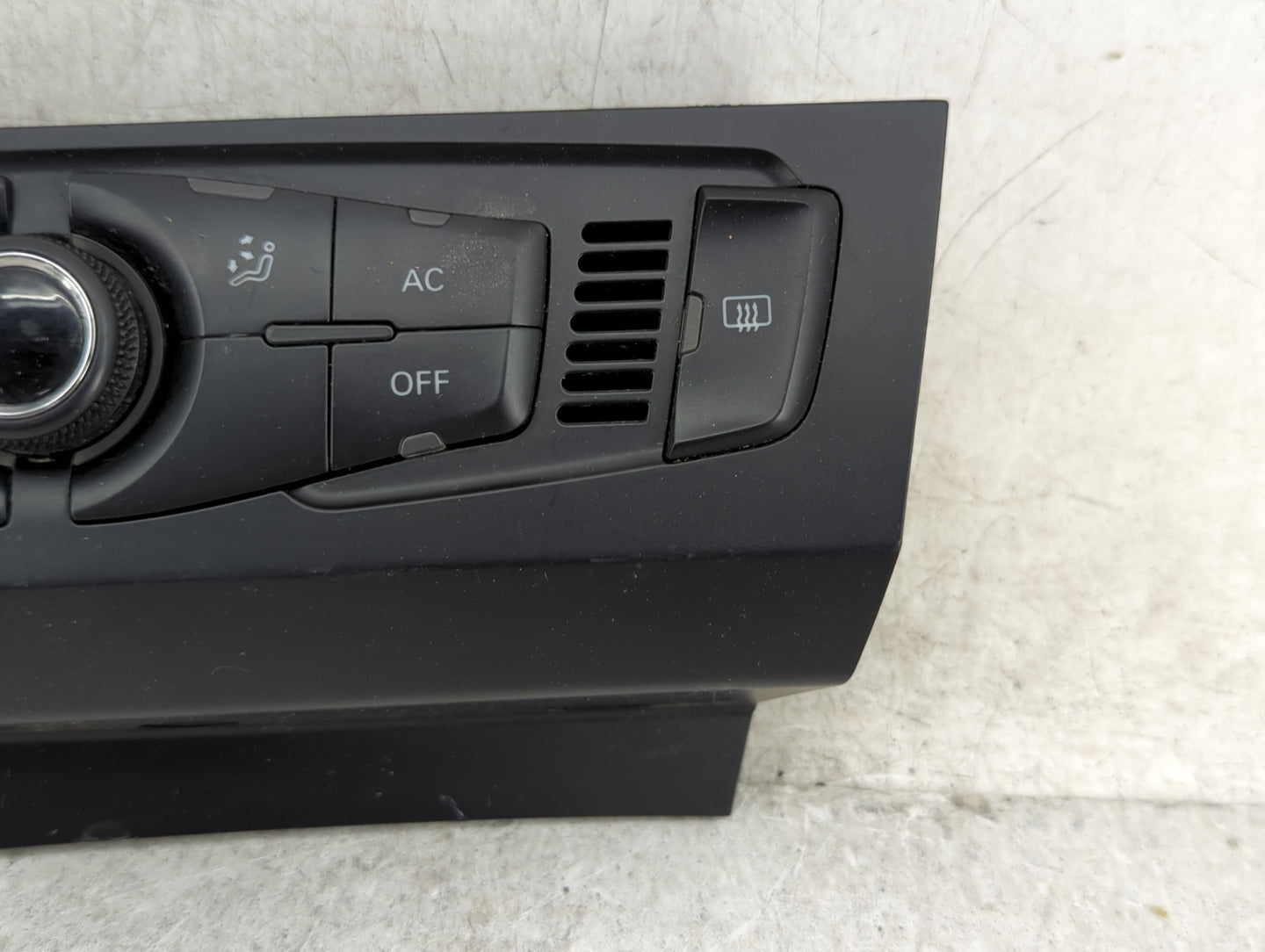 2009-2012 Audi A4 Climate Control Module Temperature AC/Heater Replacement P/N:8T1 820 043 AR 8T1 820 043 AM Fits OEM Used A