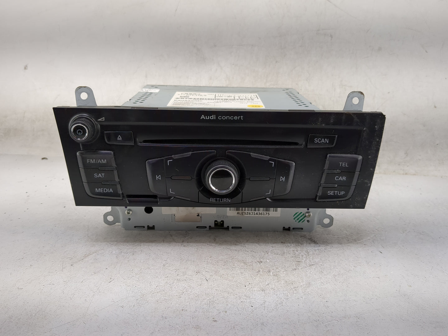 2010-2012 Audi A4 Radio AM FM Cd Player Receiver Replacement P/N:8T1035186R CQ-JA1952G Fits OEM Used Auto Parts - Oemusedaut