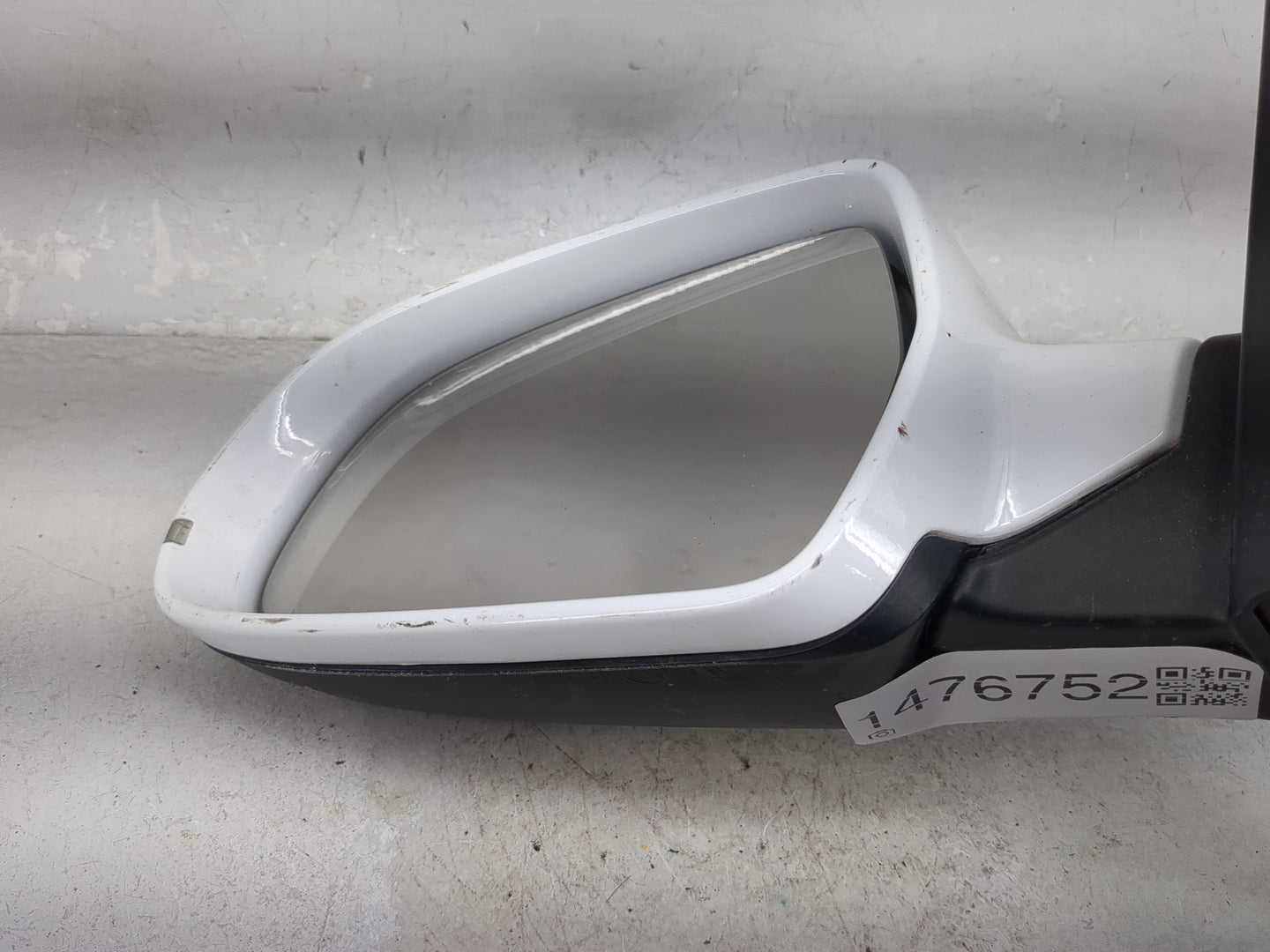 2010-2016 Audi A4 Driver Side View Mirror - Left Door Mirror OEM Used - Oemusedautoparts1.com