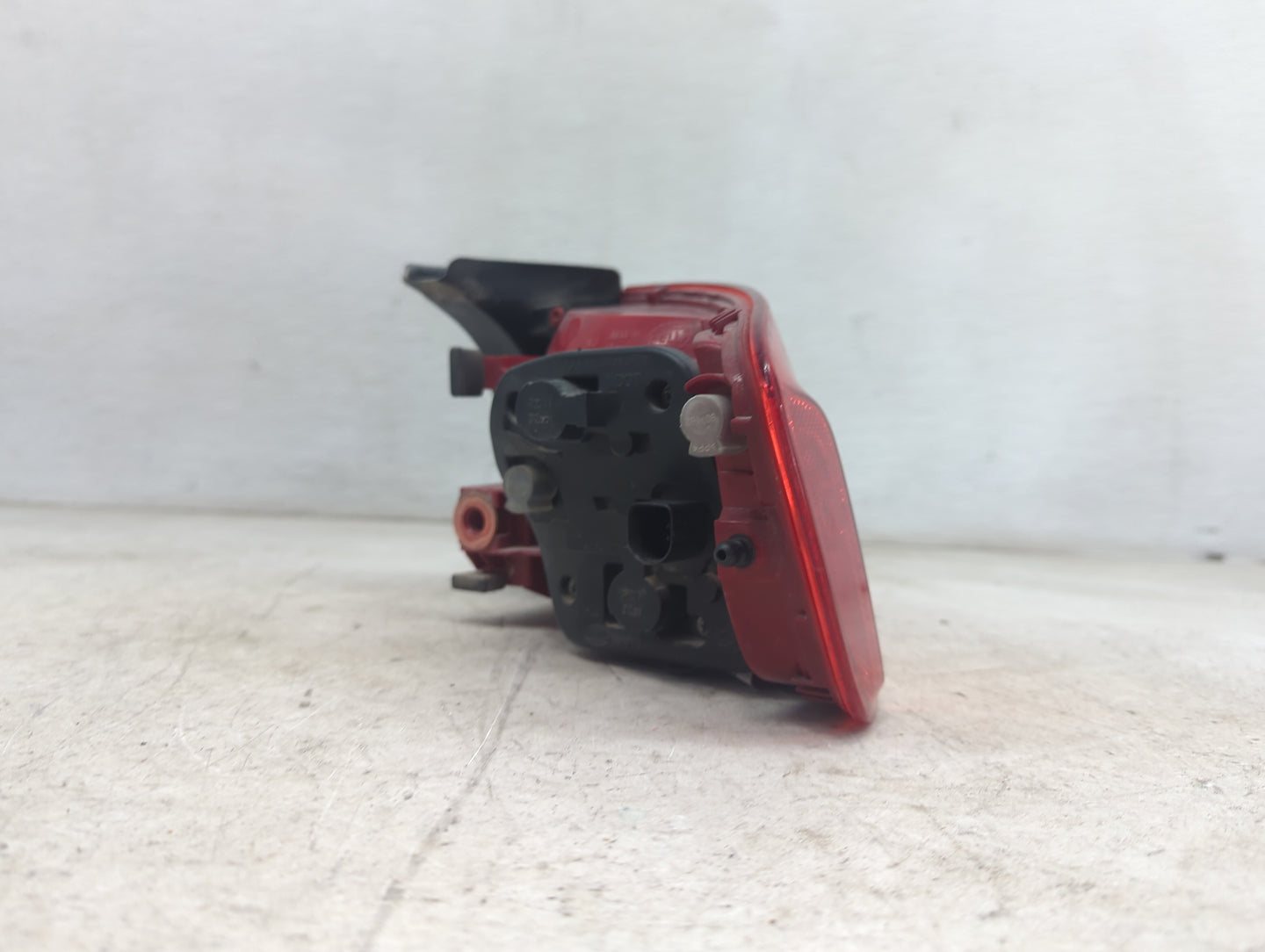 2009-2012 Audi A4 Tail Light Assembly Driver Left OEM P/N:8K5945095E Fits Fits 2009 2010 2011 2012 OEM Used Auto Parts - Oem