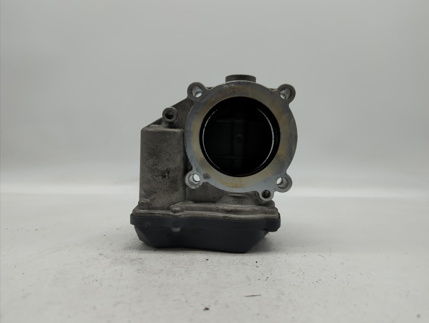 2005-2016 Audi A4 Throttle Body P/N:06F 133 062 G 06F 133 062 Q Fits OEM Used Auto Parts - Oemusedautoparts1.com