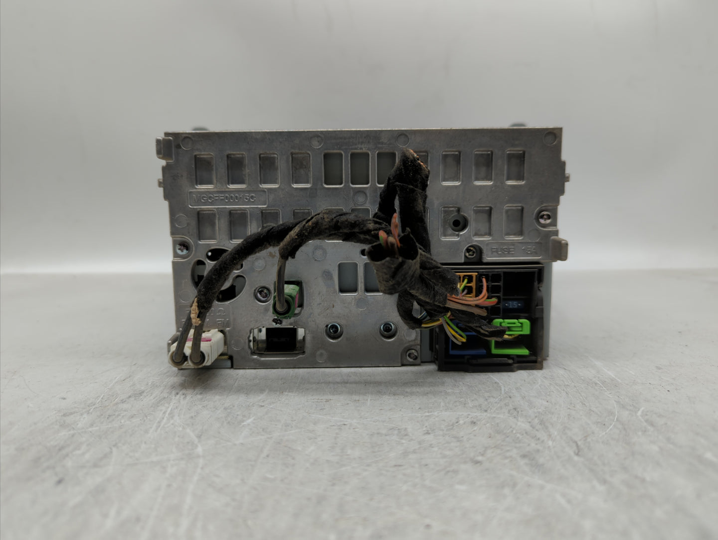 2010-2012 Audi A4 Am Fm Cd Player Radio Receiver - Oemusedautoparts1.com