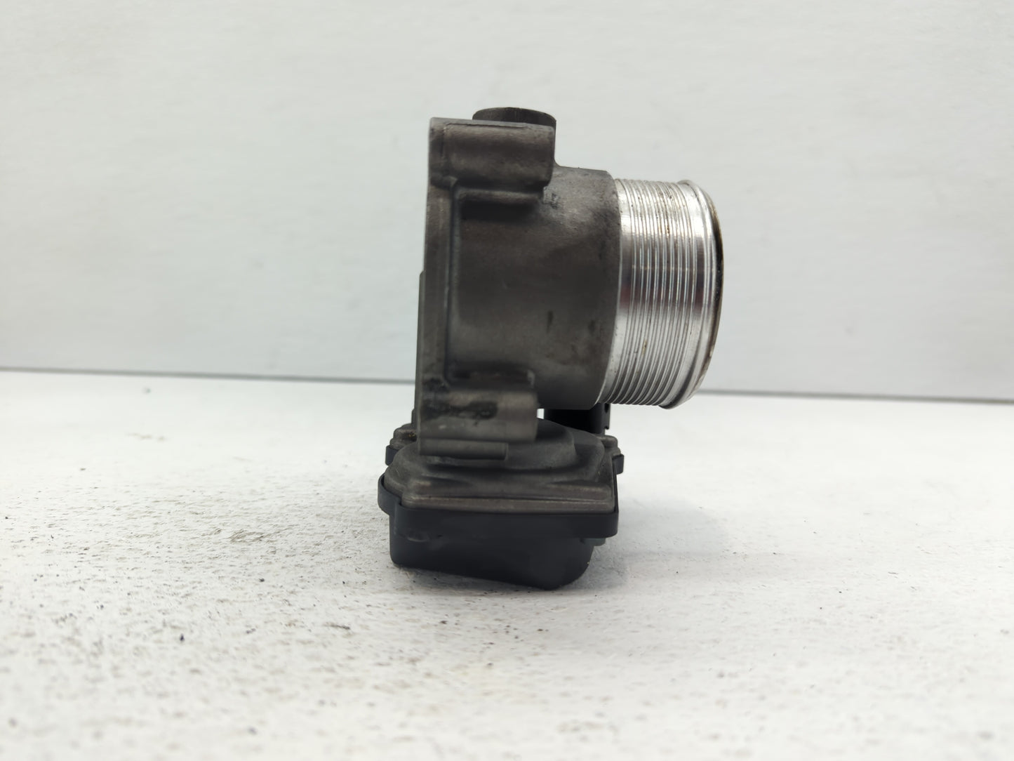 2005-2016 Audi A4 Throttle Body P/N:06F 133 062 T 06F 133 062 Q Fits OEM Used Auto Parts - Oemusedautoparts1.com