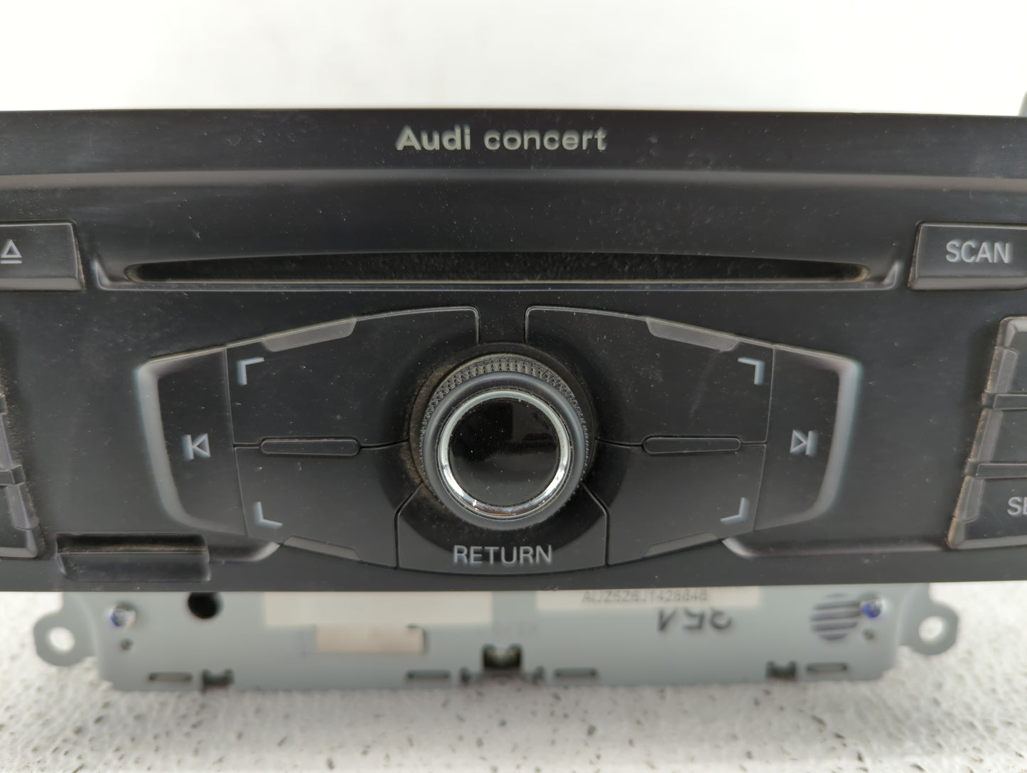 2010-2012 Audi A4 Am Fm Cd Player Radio Receiver - Oemusedautoparts1.com