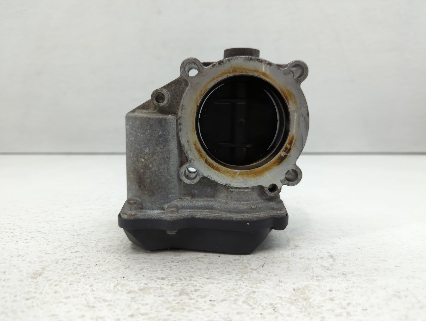 2005-2016 Audi A4 Throttle Body P/N:06F 133 062 Q 06F 133 062 J Fits OEM Used Auto Parts - Oemusedautoparts1.com