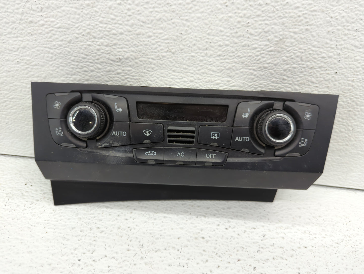 2009-2012 Audi A4 Climate Control Module Temperature AC/Heater Replacement P/N:8T1 820 043 AQ Fits OEM Used Auto Parts - Oem