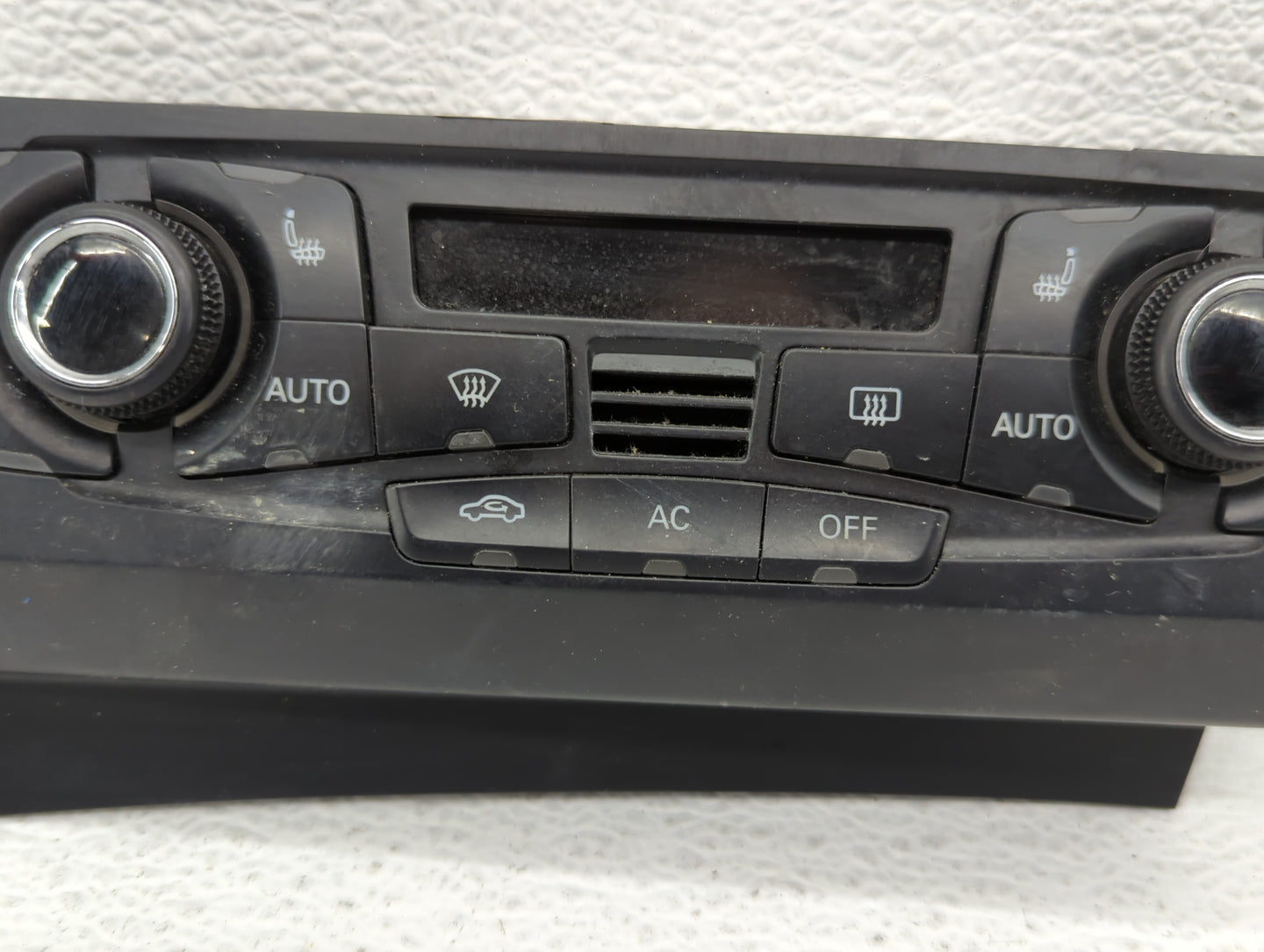 2009-2012 Audi A4 Climate Control Module Temperature AC/Heater Replacement P/N:8T1 820 043 AQ Fits OEM Used Auto Parts - Oem