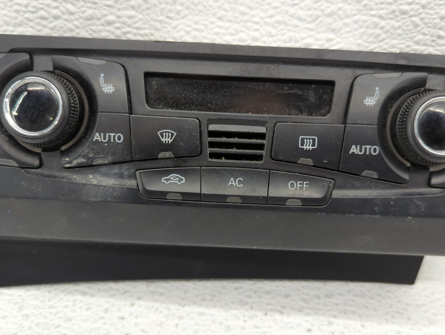 2009-2012 Audi A4 Climate Control Module Temperature AC/Heater Replacement P/N:8T1 820 043 AQ Fits OEM Used Auto Parts - Oem