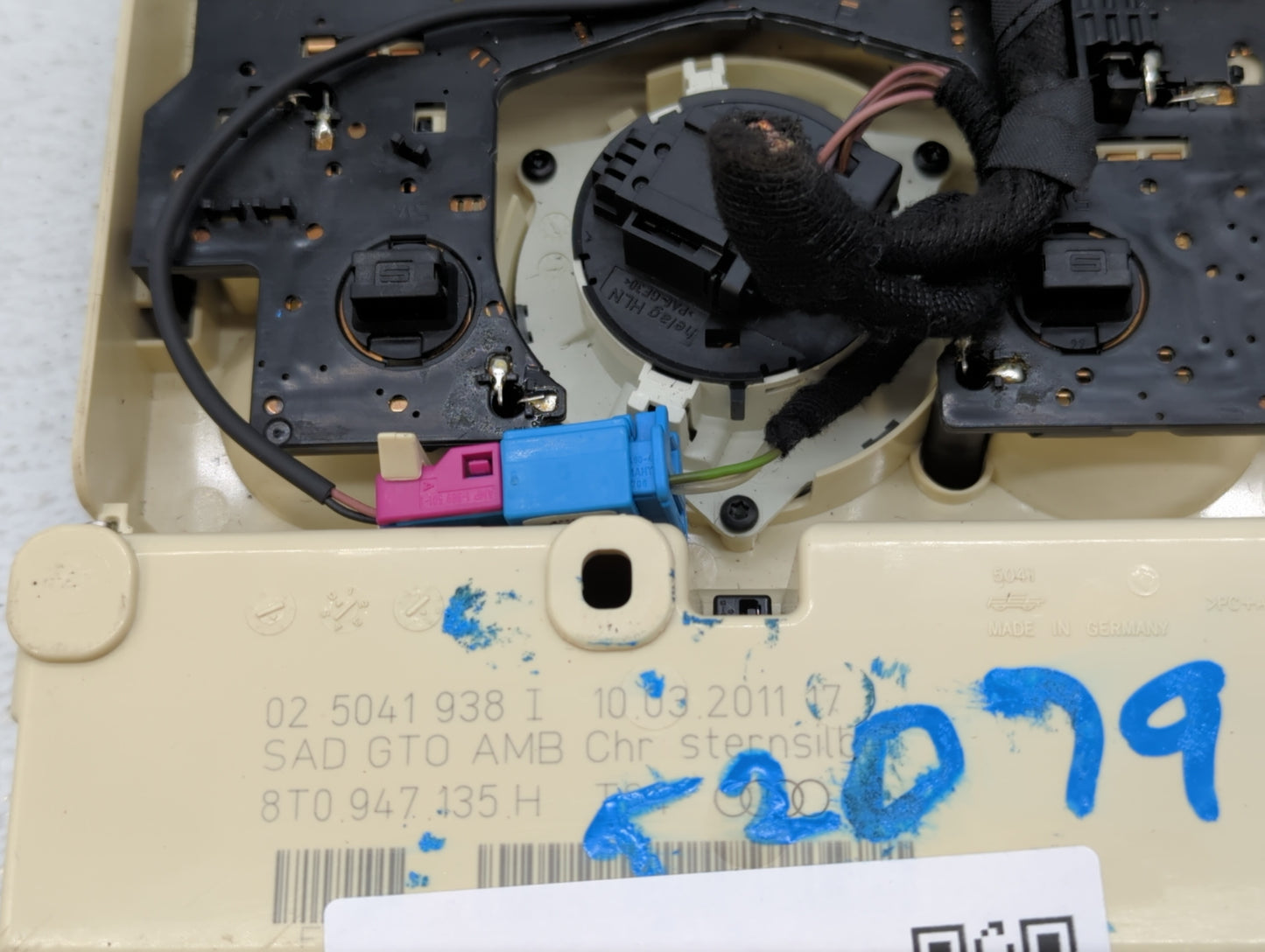 2011 Audi A4 Overhead Roof Console - Oemusedautoparts1.com