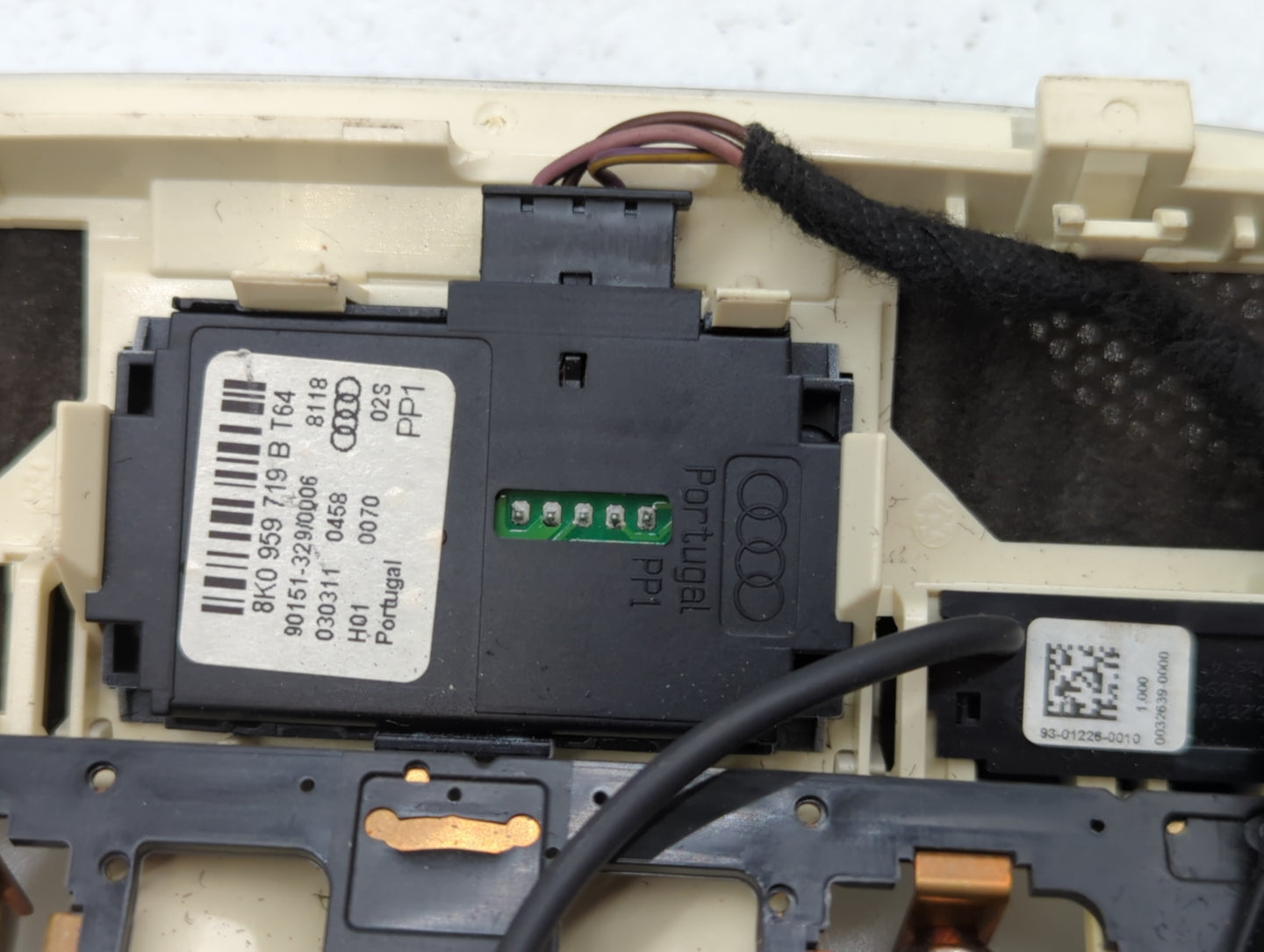 2011 Audi A4 Overhead Roof Console - Oemusedautoparts1.com