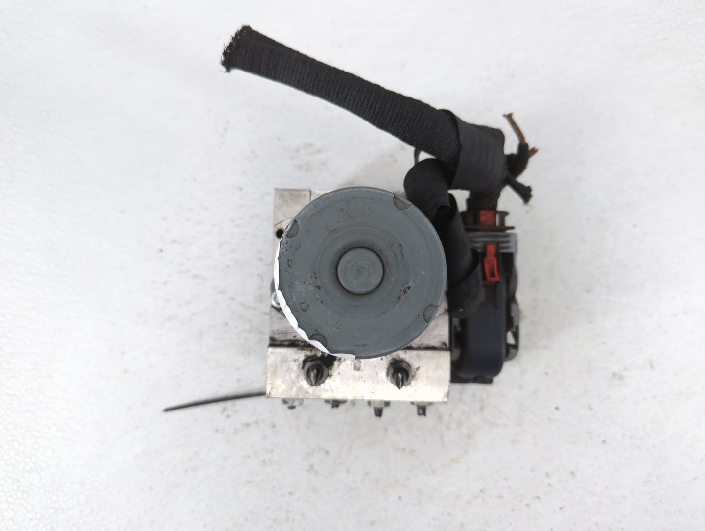 2011-2012 Audi A4 ABS Pump Control Module Replacement P/N:8K0 614 517 EH Fits Fits 2011 2012 OEM Used Auto Parts - Oemusedau