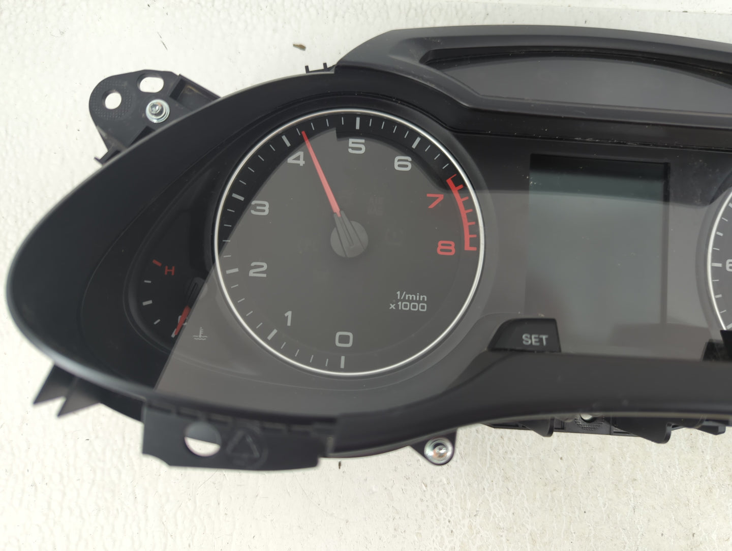 2010-2012 Audi A4 Instrument Cluster Speedometer Gauges P/N:8K0 90 950 H 8K0 920 981 H Fits Fits 2010 2011 2012 OEM Used Aut