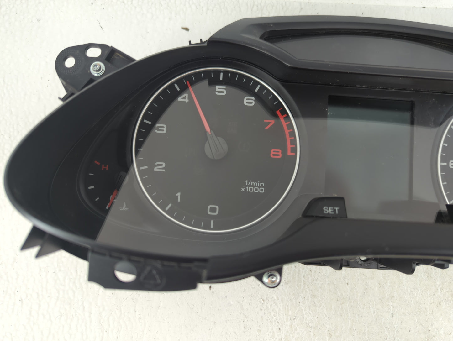 2010-2012 Audi A4 Instrument Cluster Speedometer Gauges P/N:8K0 90 950 H 8K0 920 981 H Fits Fits 2010 2011 2012 OEM Used Aut