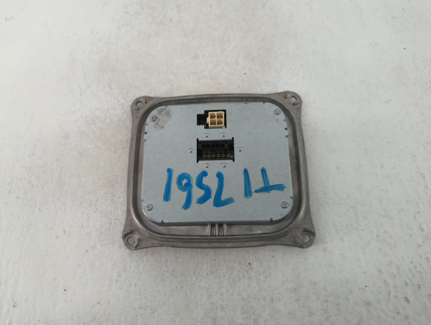 2010-2012 Audi A4 Headlight Ballast Head Light - Oemusedautoparts1.com