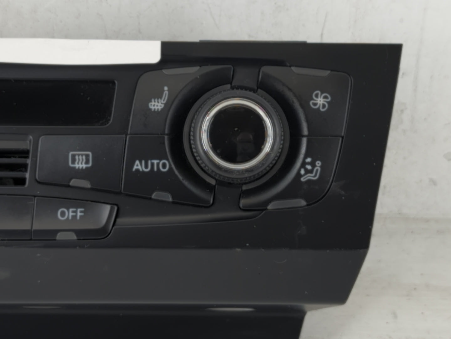 2009-2012 Audi A4 Climate Control Module Temperature AC/Heater Replacement P/N:8T1 820 043 AQ Fits OEM Used Auto Parts - Oem