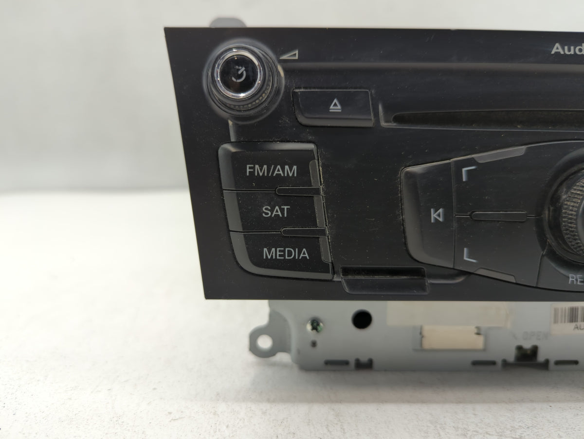 2011-2011 Audi A4 Am Fm Cd Player Radio Receiver 690551 - Oemusedautoparts1.com