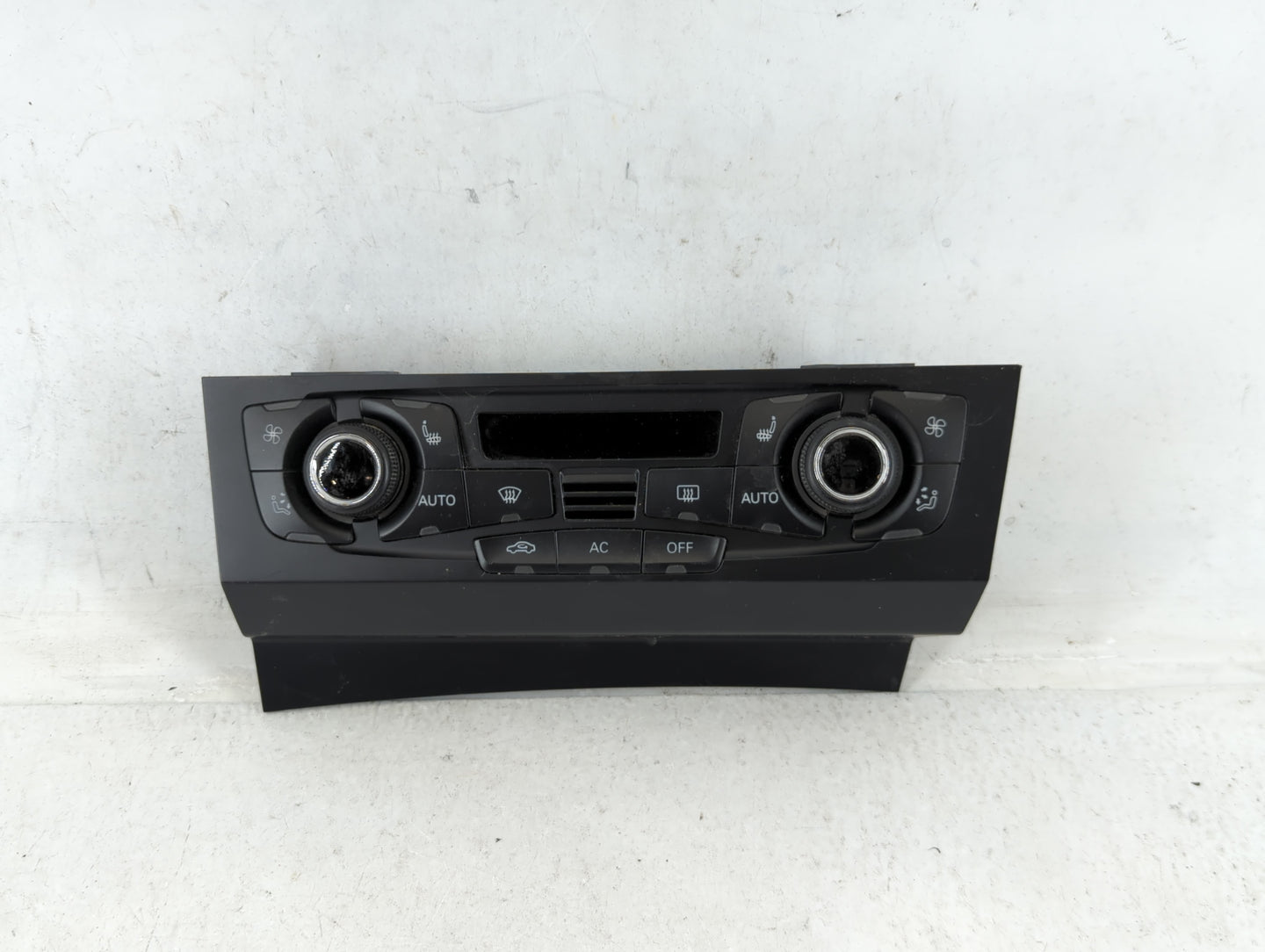 2009-2012 Audi A4 Climate Control Module Temperature AC/Heater Replacement P/N:8T1 820 043 AQ Fits OEM Used Auto Parts - Oem