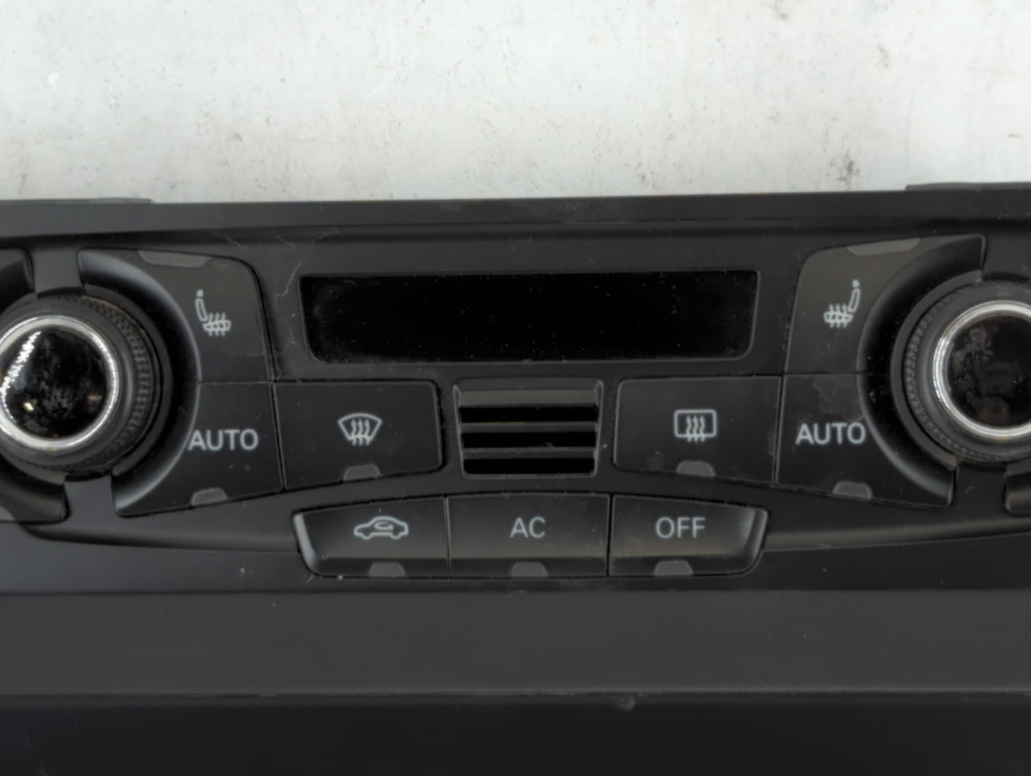 2009-2012 Audi A4 Climate Control Module Temperature AC/Heater Replacement P/N:8T1 820 043 AQ Fits OEM Used Auto Parts - Oem