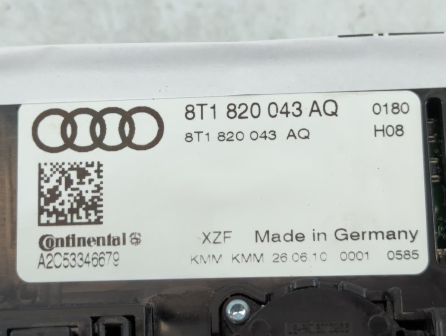 2009-2012 Audi A4 Climate Control Module Temperature AC/Heater Replacement P/N:8T1 820 043 AQ Fits OEM Used Auto Parts - Oem