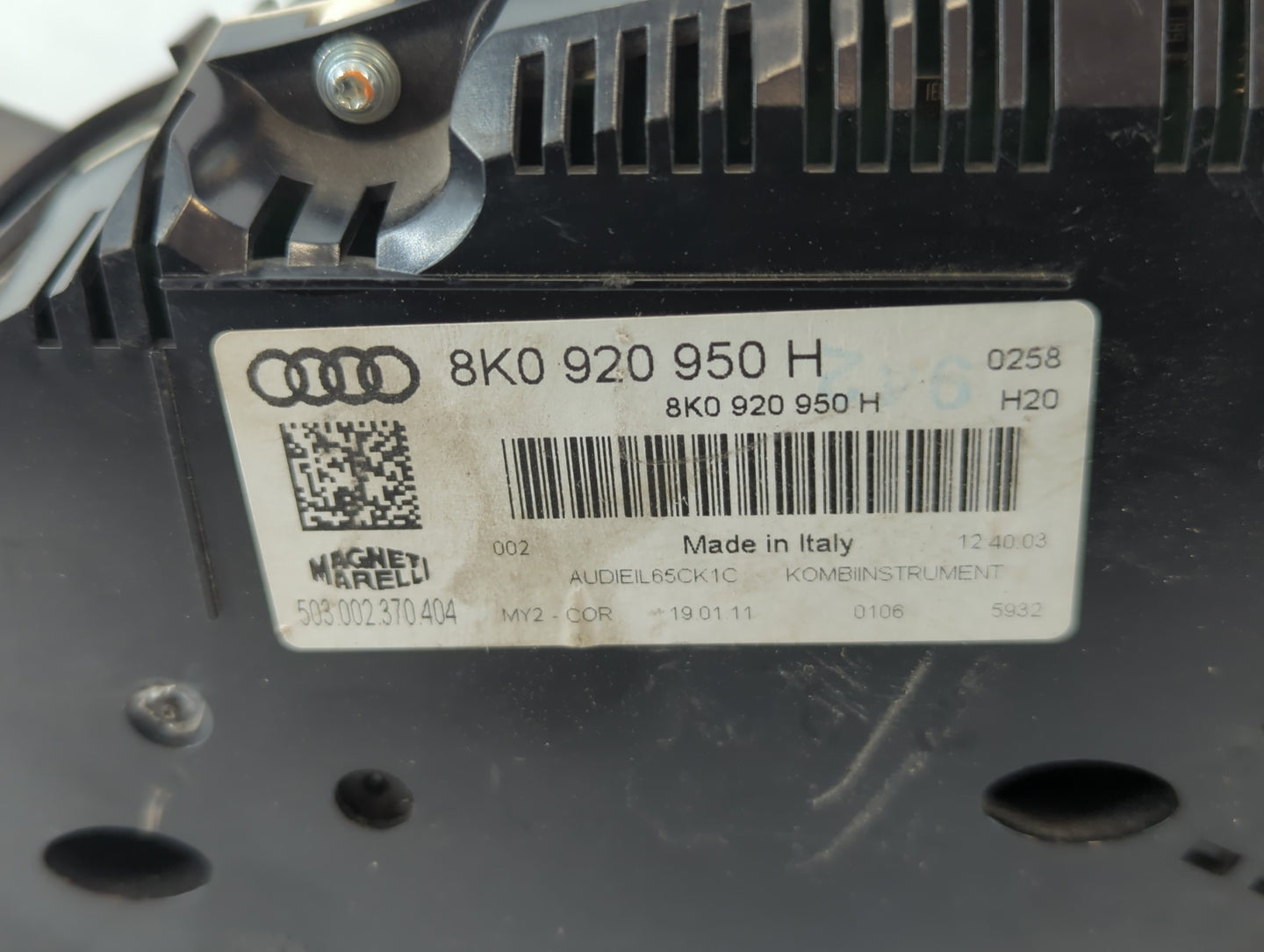 2010-2012 Audi A4 Instrument Cluster Speedometer Gauges P/N:8K0 920 950 H Fits Fits 2010 2011 2012 OEM Used Auto Parts - Oem