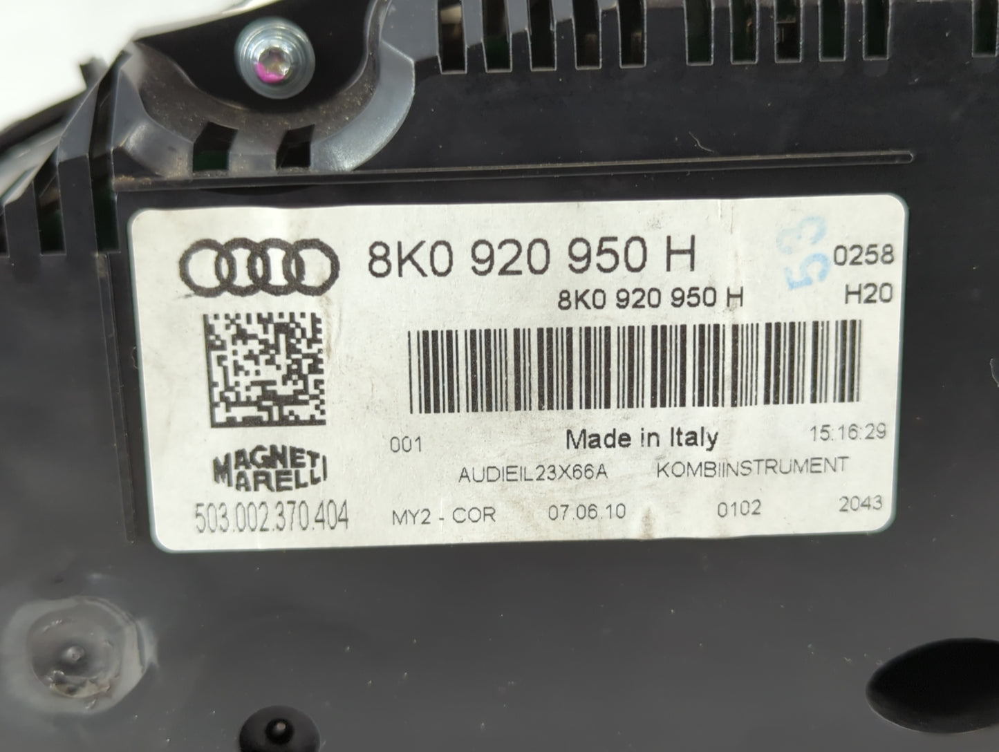 2010-2012 Audi A4 Instrument Cluster Speedometer Gauges P/N:8K0 920 950 H Fits Fits 2010 2011 2012 OEM Used Auto Parts - Oem