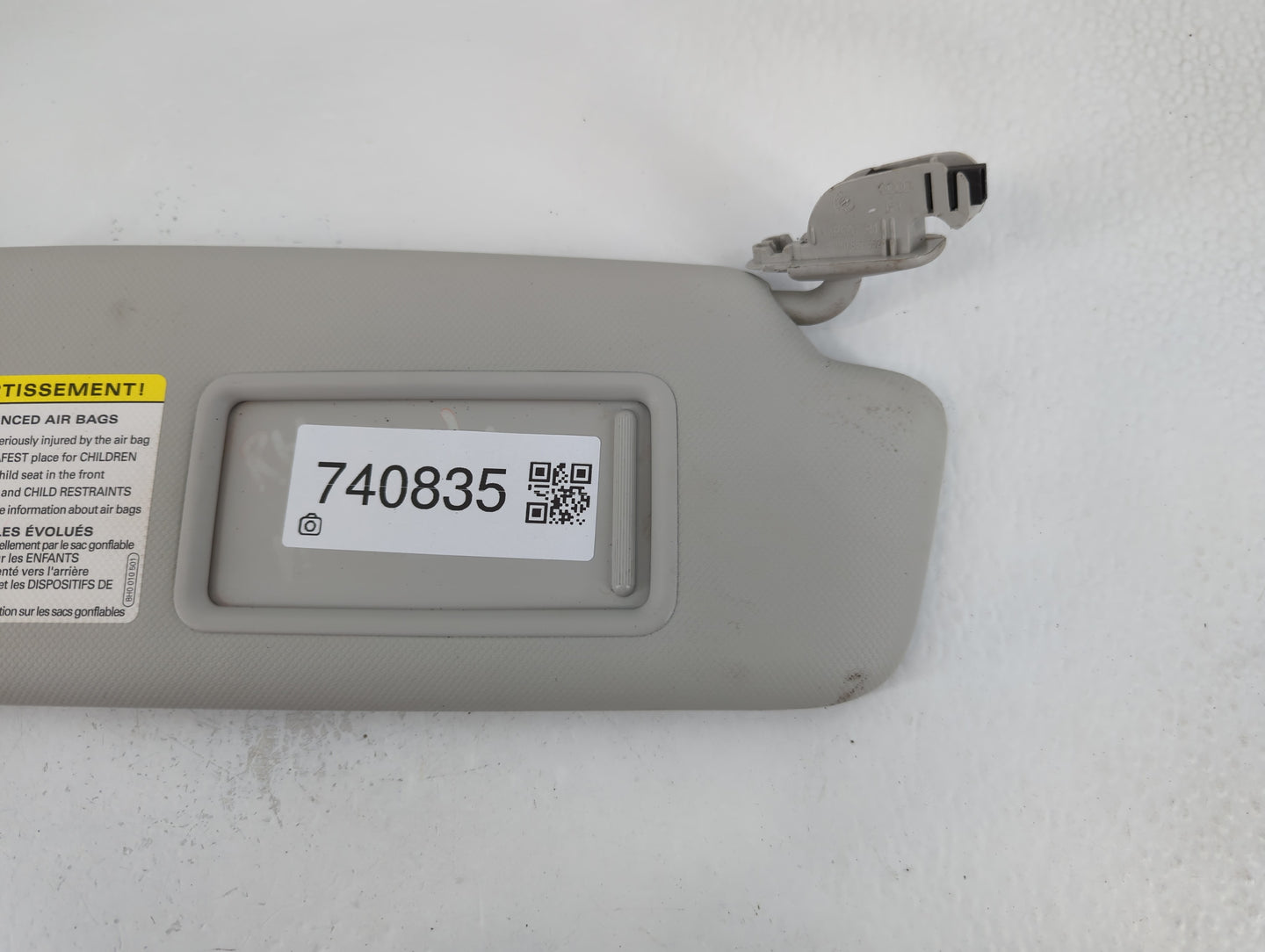 2009-2012 Audi A4 Sun Visor Shade Replacement Passenger Right Mirror Fits Fits 2009 2010 2011 2012 OEM Used Auto Parts - Oem
