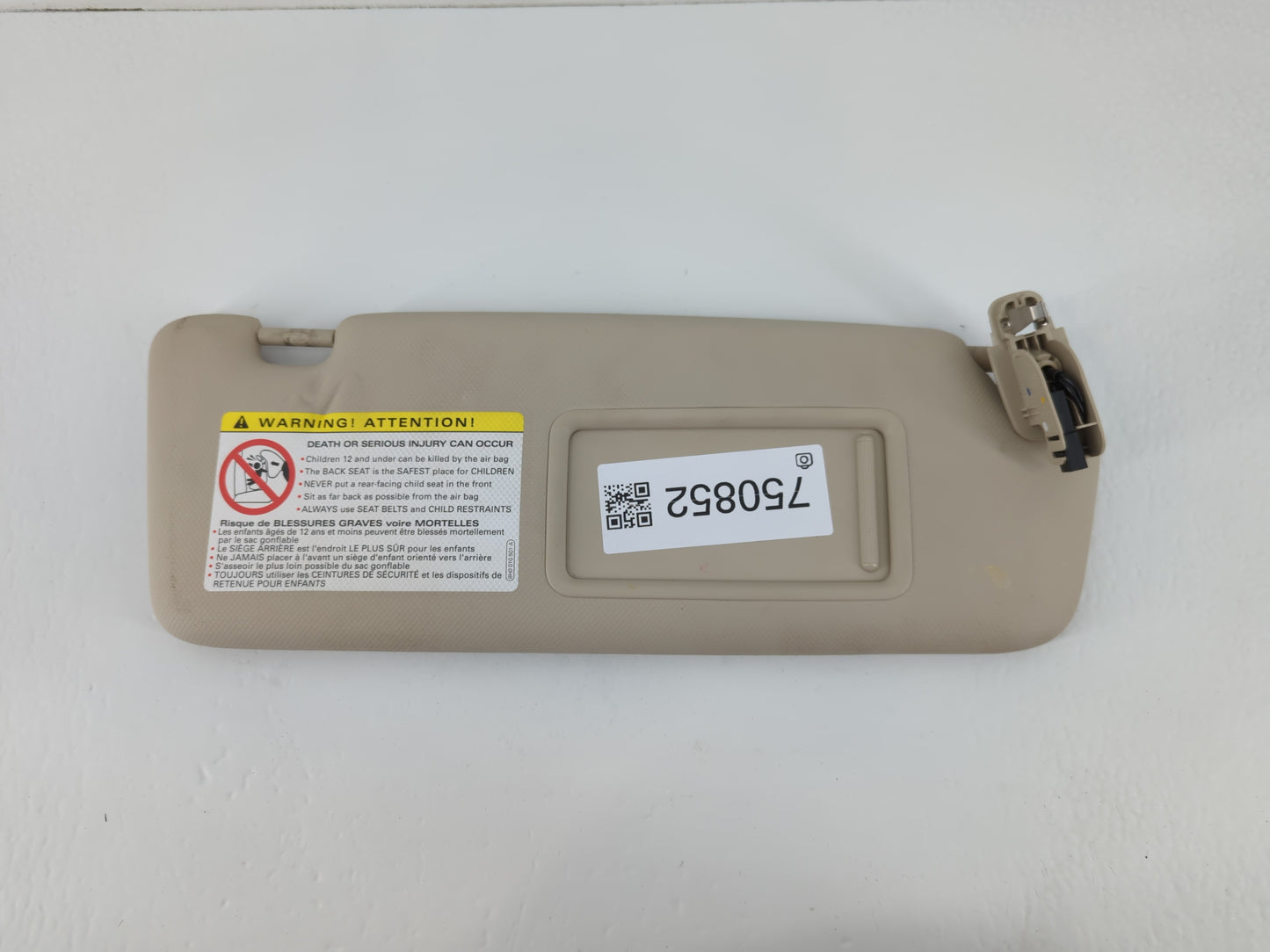 2009-2012 Audi A4 Sun Visor Shade Replacement Passenger Right Mirror Fits Fits 2009 2010 2011 2012 OEM Used Auto Parts - Oem