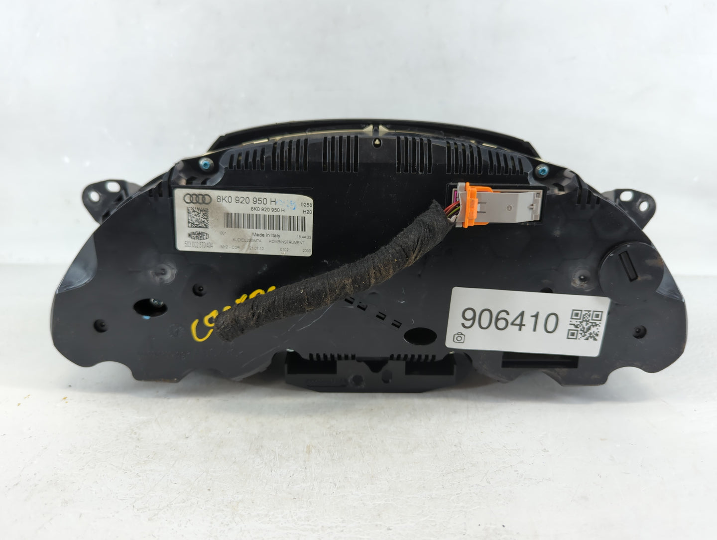 2010-2012 Audi A4 Instrument Cluster Speedometer Gauges P/N:8K0 920 950 H Fits Fits 2010 2011 2012 OEM Used Auto Parts - Oem