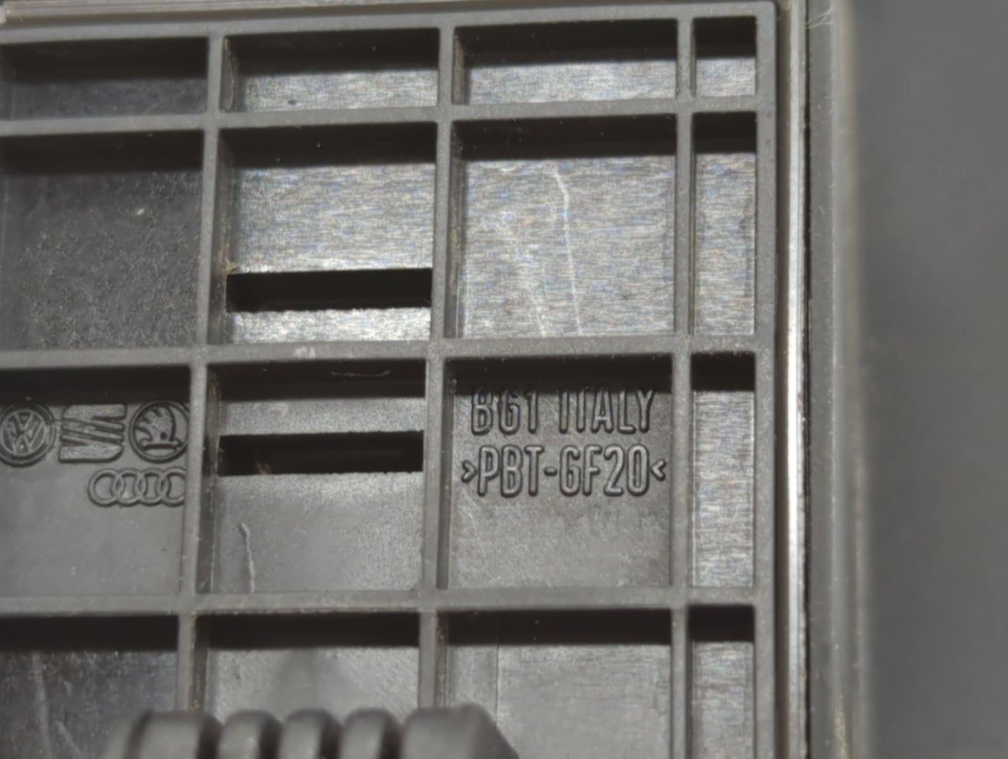 2010-2016 Audi A4 Quattro Master Power Window Switch Replacement Driver Side Left P/N:5K1 962 107 A PBTP-6F20 Fits OEM Used 