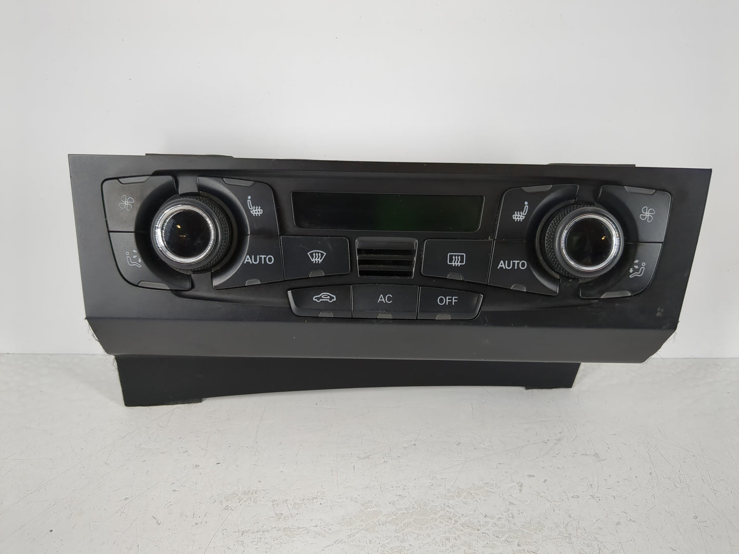 2008-2013 Audi A5 Climate Control Module Temperature AC/Heater Replacement P/N:8T1 820 043 AQ Fits OEM Used Auto Parts - Oem