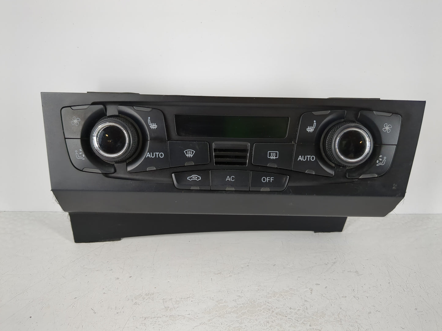 2008-2013 Audi A5 Climate Control Module Temperature AC/Heater Replacement P/N:8T1 820 043 AQ Fits OEM Used Auto Parts - Oem