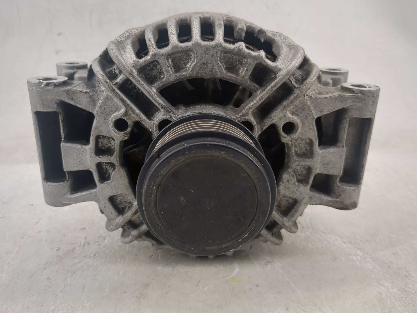 2010-2012 Audi A5 Alternator Replacement Generator Charging Assembly Engine OEM P/N:0 124 525 113 06H 903 016 L Fits OEM Use
