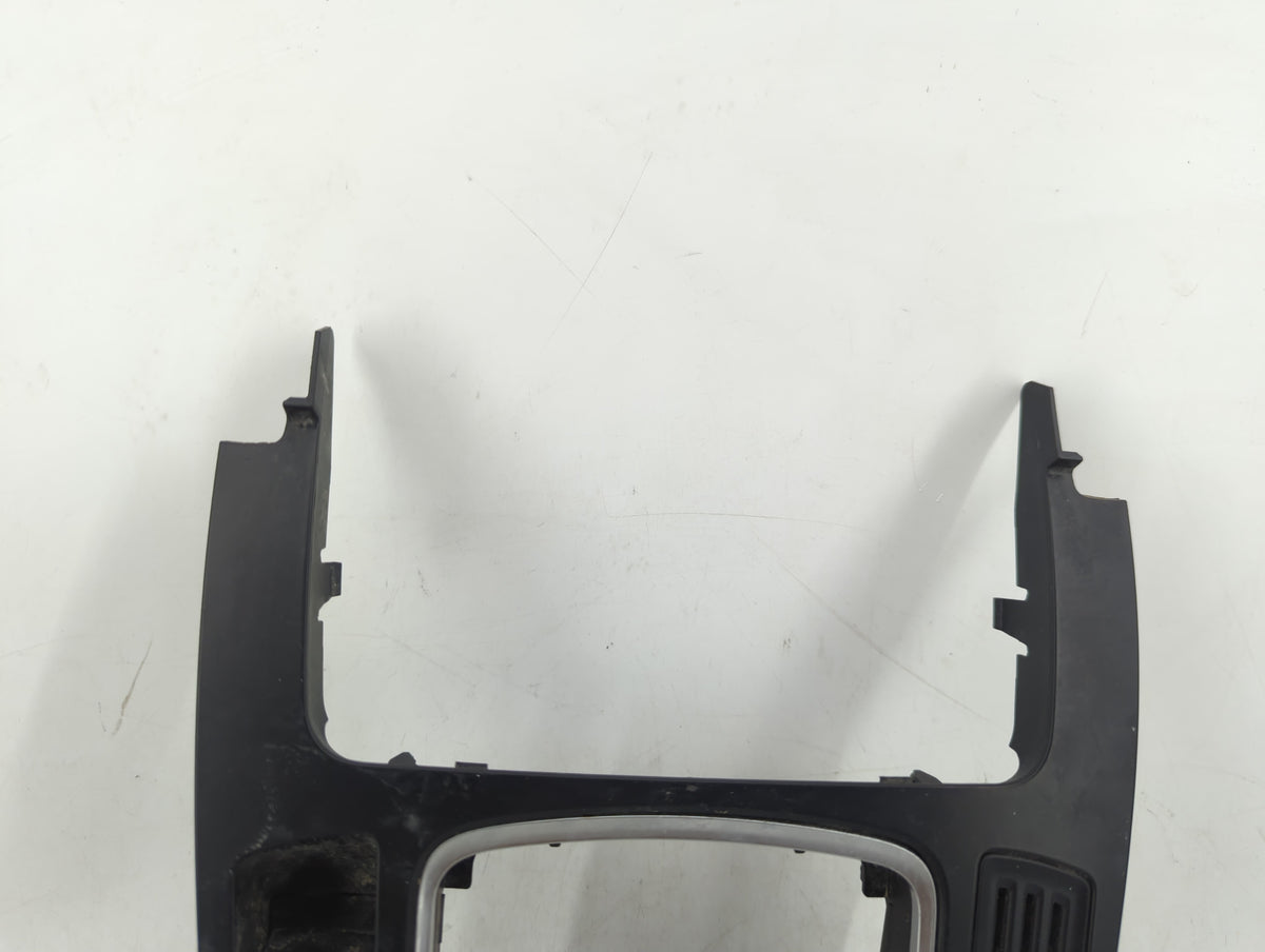 2010-2012 Audi A5 Radio AM FM Cd Player Receiver Replacement P/N:8T0919609F 8T0 919 609 F WFX Fits OEM Used Auto Parts - Oem