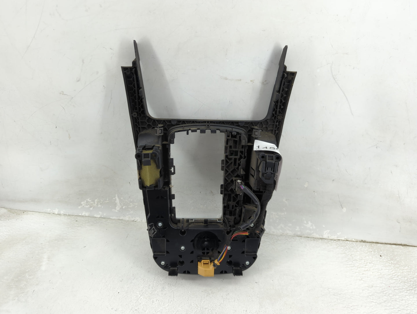 2010-2012 Audi A5 Radio AM FM Cd Player Receiver Replacement P/N:8T0919609F 8T0919609FWFX Fits OEM Used Auto Parts - Oemused