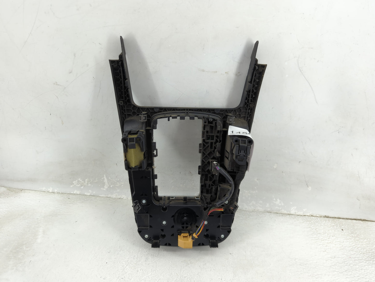 2010-2012 Audi A5 Radio AM FM Cd Player Receiver Replacement P/N:8T0919609F 8T0919609FWFX Fits OEM Used Auto Parts - Oemused