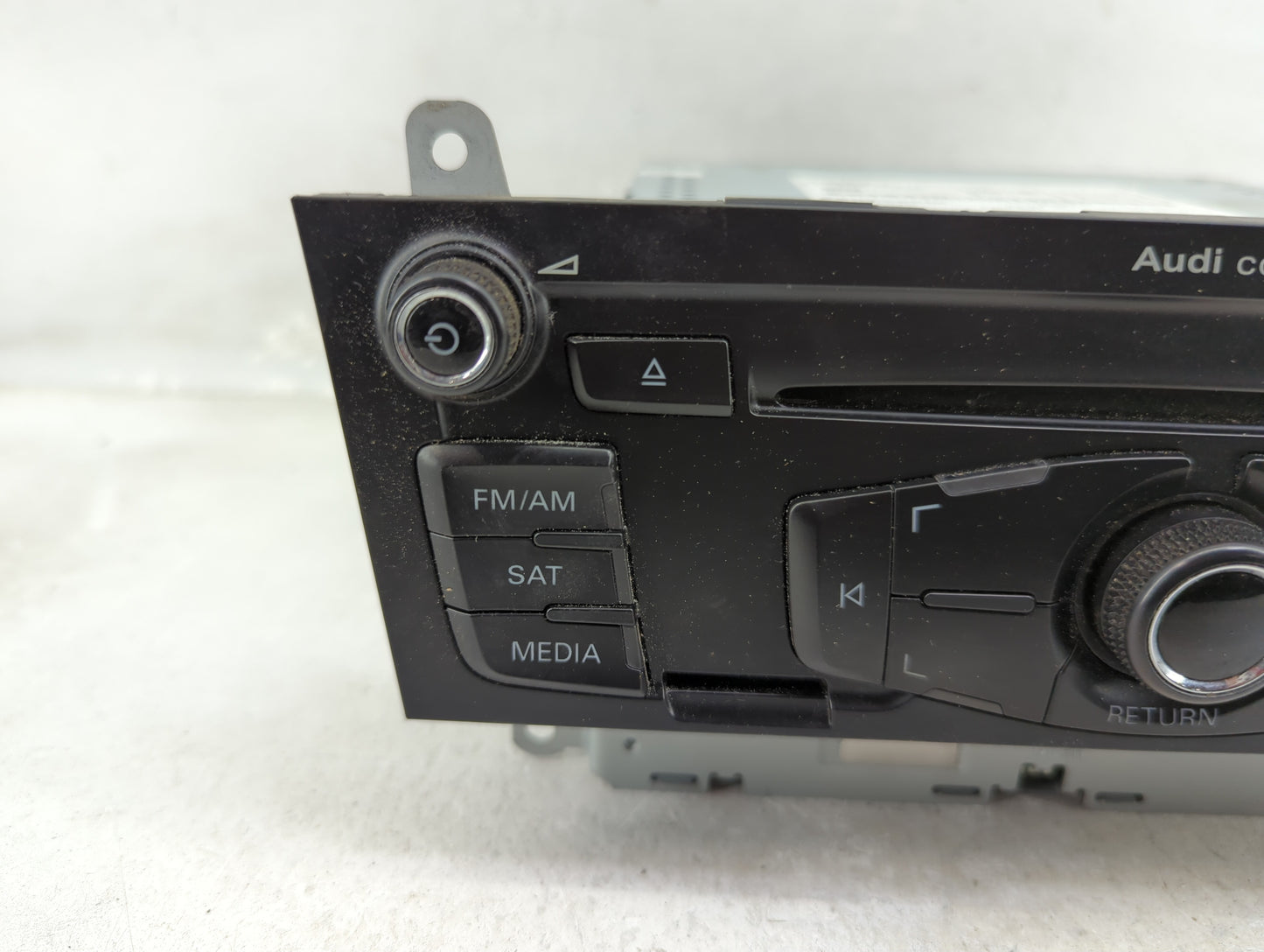 2008-2012 Audi A5 Radio AM FM Cd Player Receiver Replacement P/N:8T1035186R CQ-JA1962G Fits Fits 2008 2009 2010 2011 2012 OE