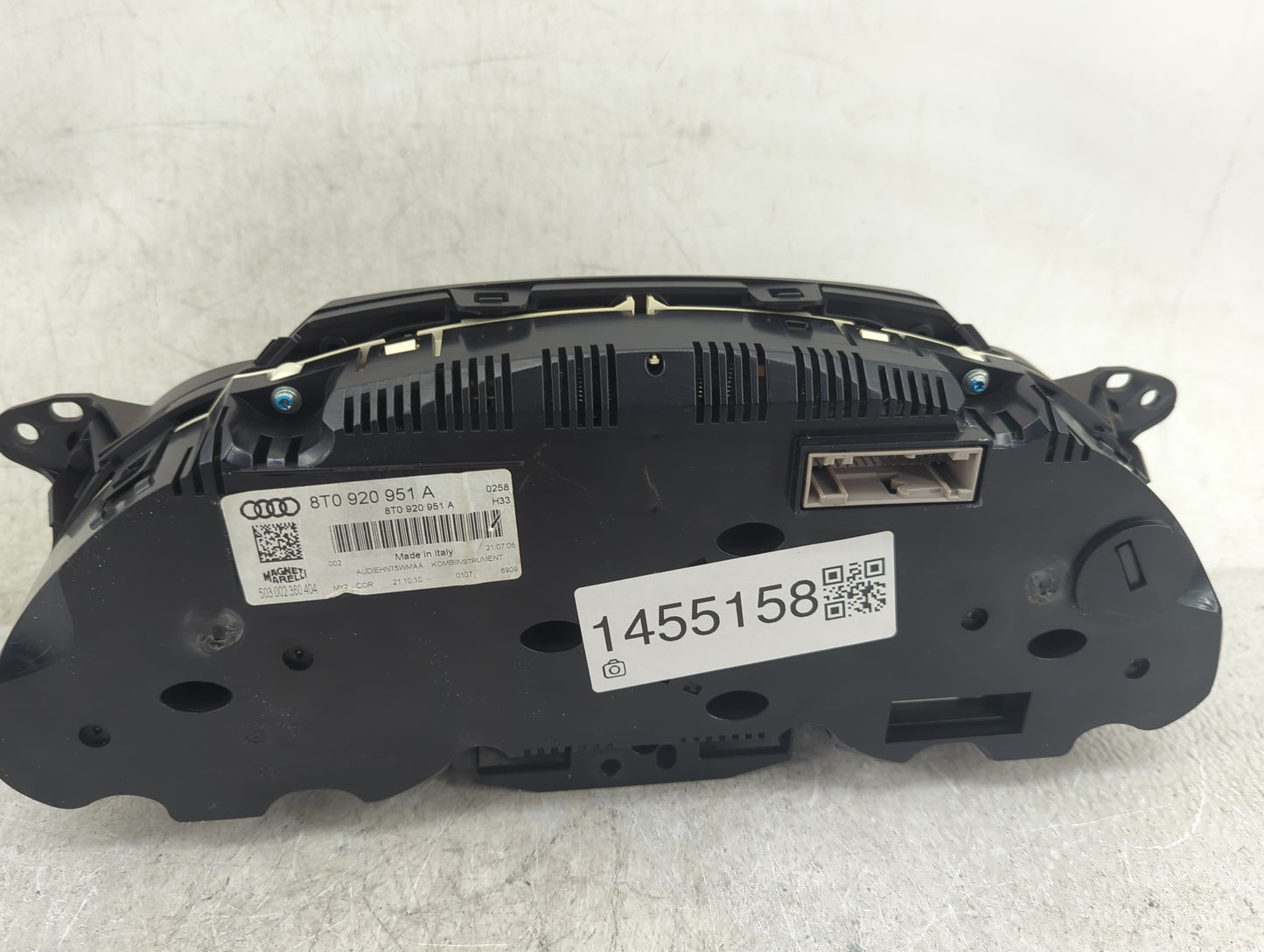 2010-2012 Audi A5 Instrument Cluster Speedometer Gauges P/N:8T0920951A 503002360404 Miles:108K Fits Fits 2010 2011 2012 OEM 